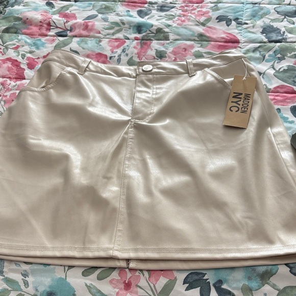 NYC Dresses & Skirts - Madden NYC Vegan Leather Winter White Mini Skirt Size L